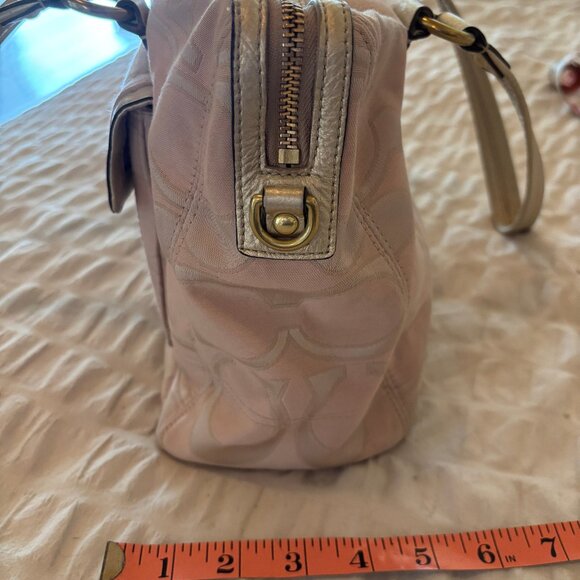 Authentic COACH PENELOPE BLUSH PINK GOLD SIGNATURE satchel handbag - Picture 3 of 10